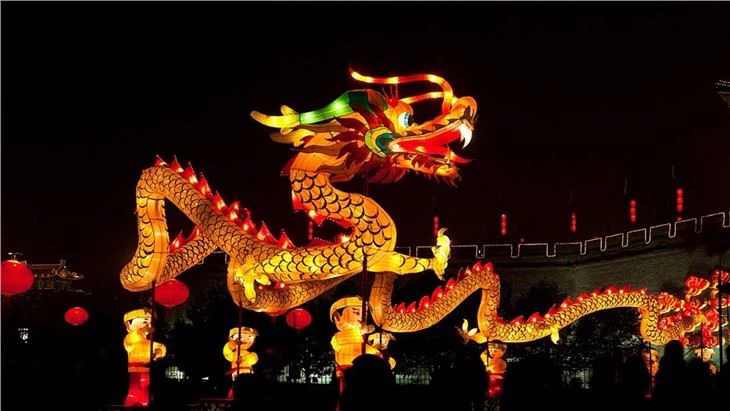 Outdoor Dragon Lantern